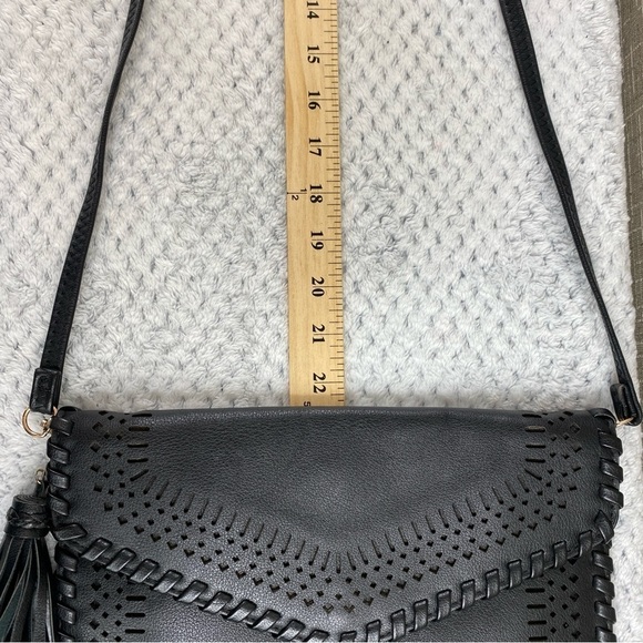 Unbranded Faux Leather Vegan Leather Black Envelope Perforated Clutch Crossbody - Picture 11 of 12